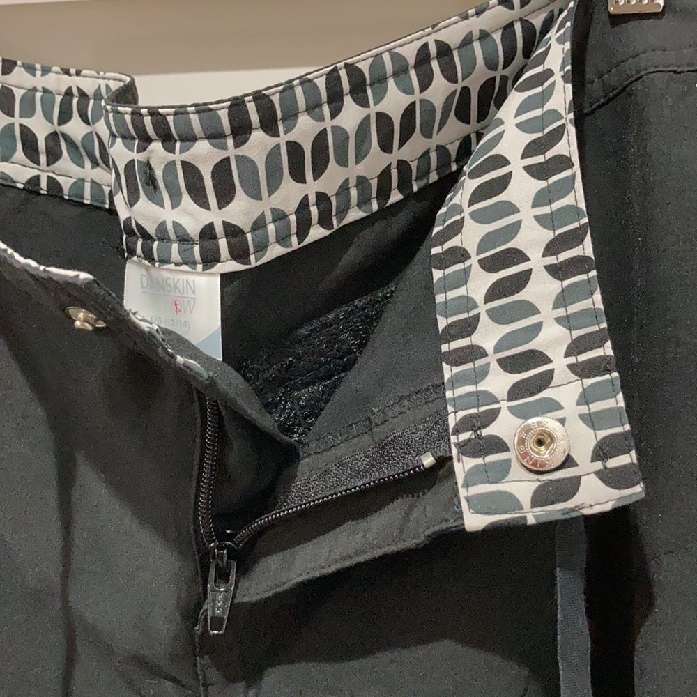Comfy Danskin black lounge calf length pants - Picture 4 of 6